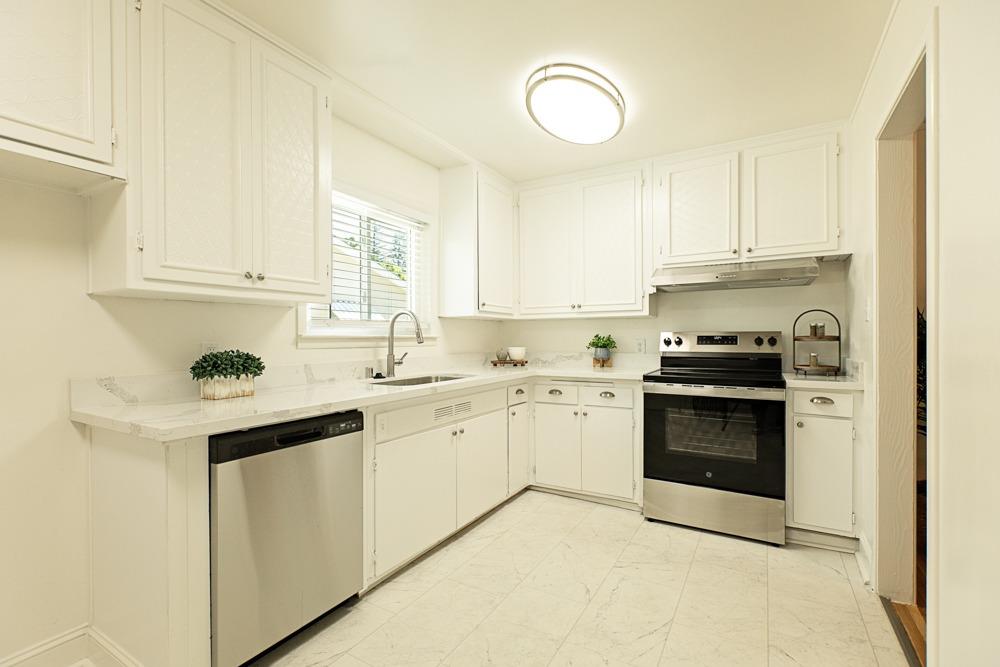Detail Gallery Image 34 of 40 For 2011 W Sonoma Ave, Stockton,  CA 95204 - 3 Beds | 1 Baths