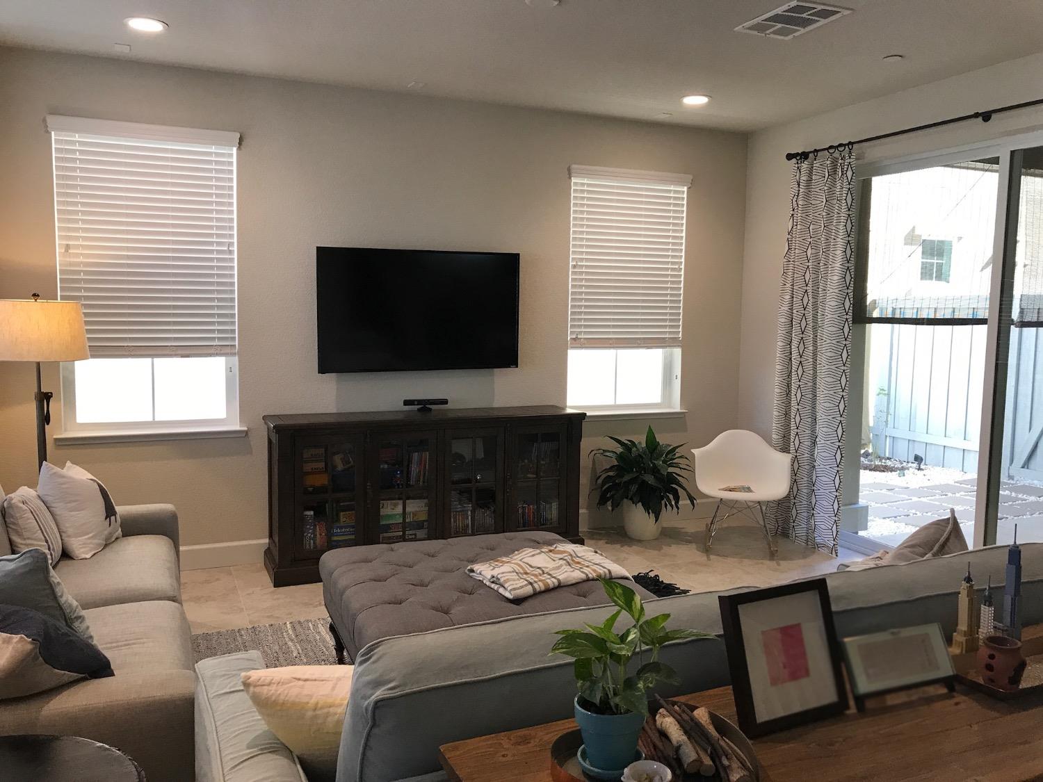 Detail Gallery Image 7 of 37 For 2056 Cannery Loop, Davis,  CA 95616 - 6 Beds | 4 Baths