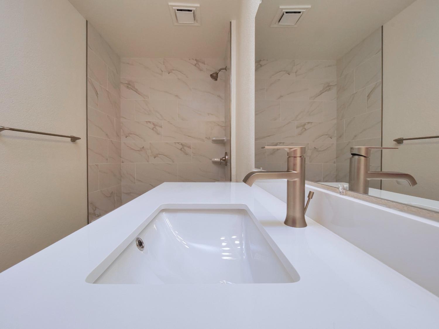 Detail Gallery Image 34 of 52 For 14 Blue Heron Ct, Sacramento,  CA 95833 - 2 Beds | 2 Baths