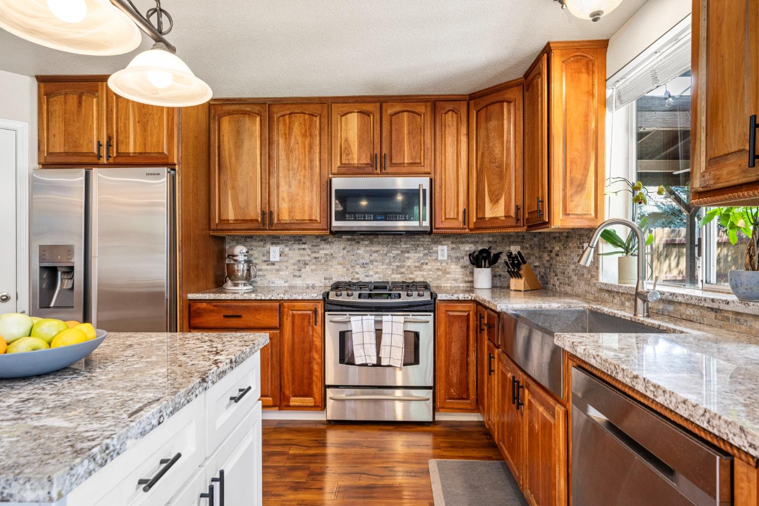 Detail Gallery Image 18 of 42 For 2106 Cargill Way, Roseville,  CA 95747 - 4 Beds | 2/1 Baths