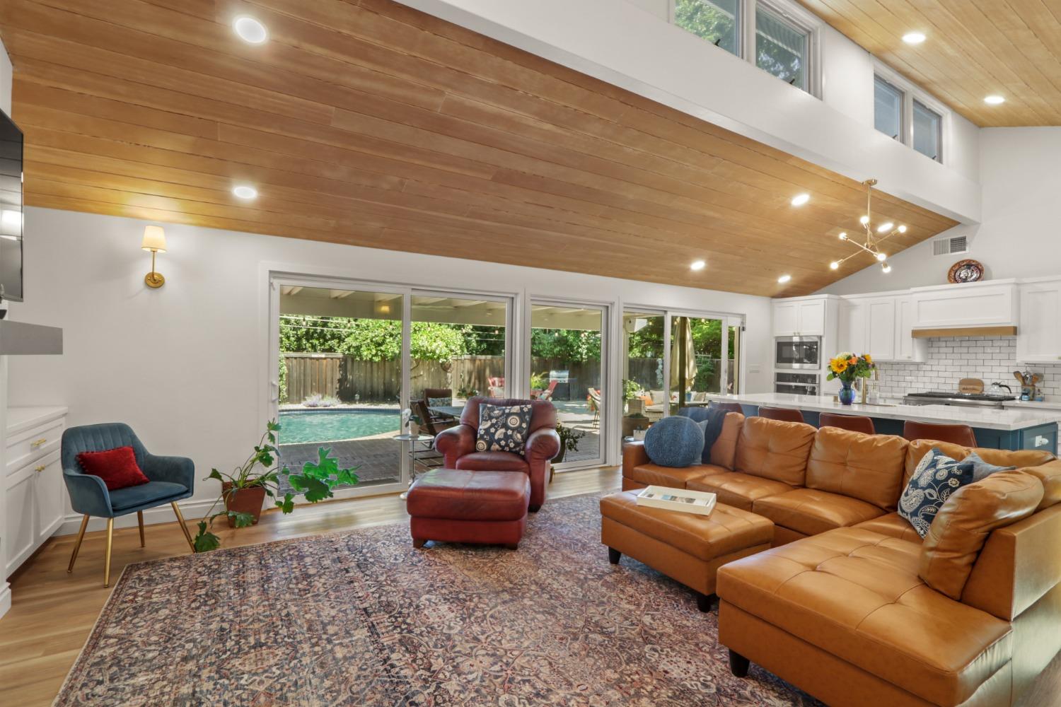 Detail Gallery Image 7 of 68 For 120 Clunie Dr, Sacramento,  CA 95864 - 4 Beds | 3/1 Baths