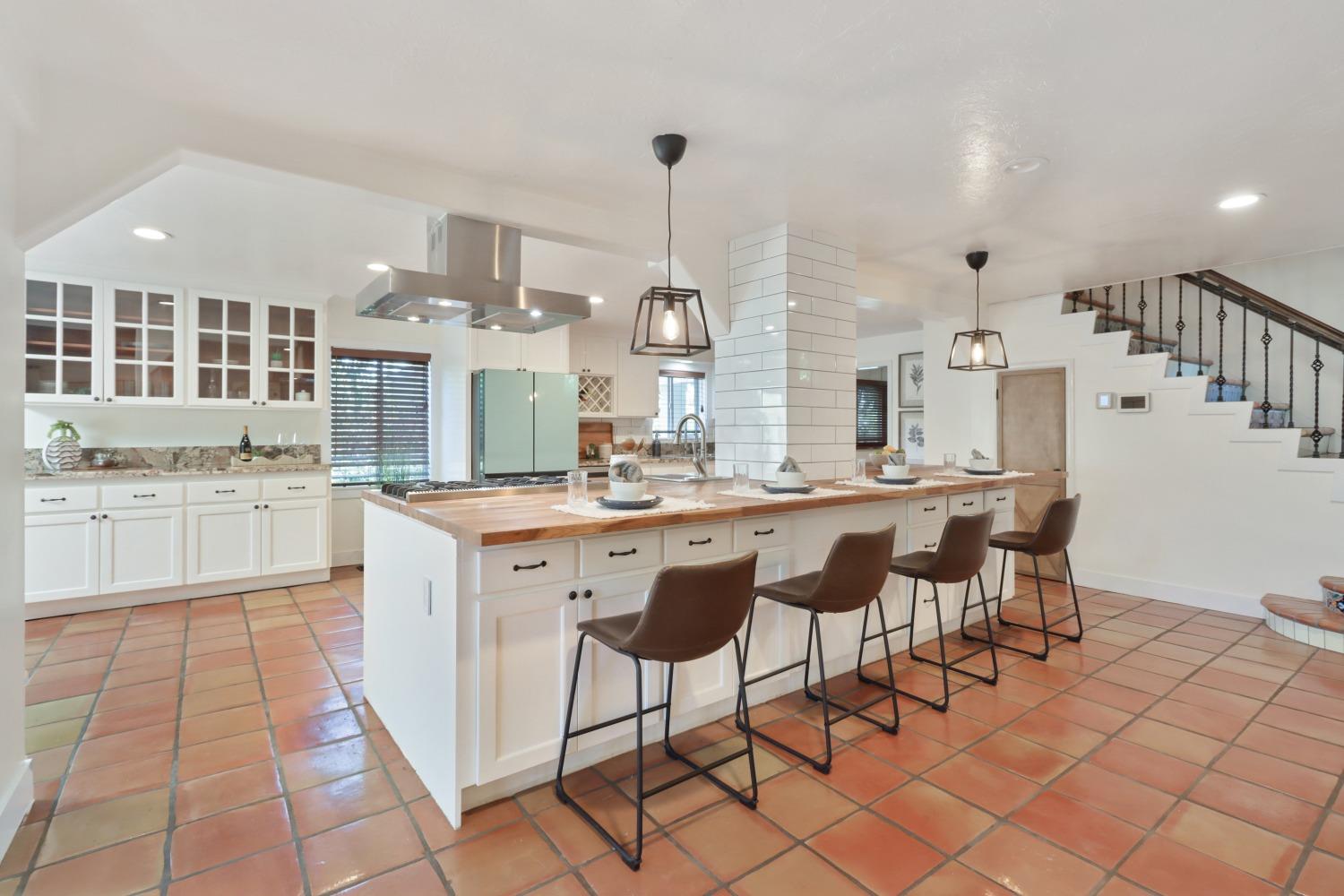 Detail Gallery Image 15 of 98 For 2590 S River Rd, West Sacramento,  CA 95691 - 3 Beds | 2/1 Baths
