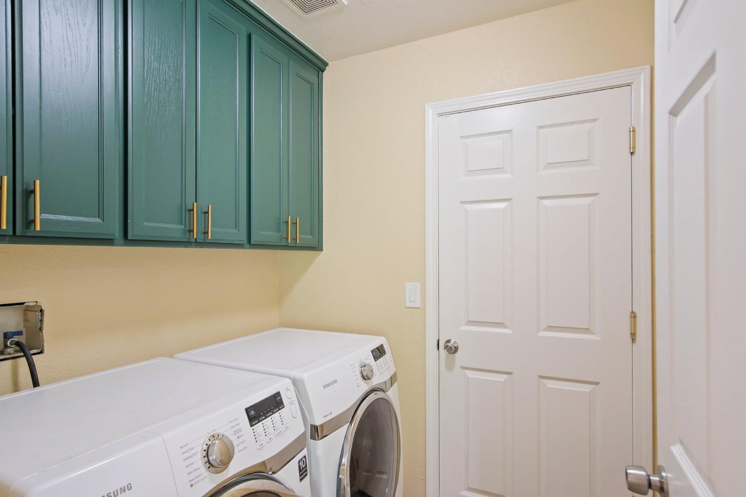 Detail Gallery Image 9 of 20 For 171 Eagleglen Ave, Turlock,  CA 95380 - 4 Beds | 2 Baths