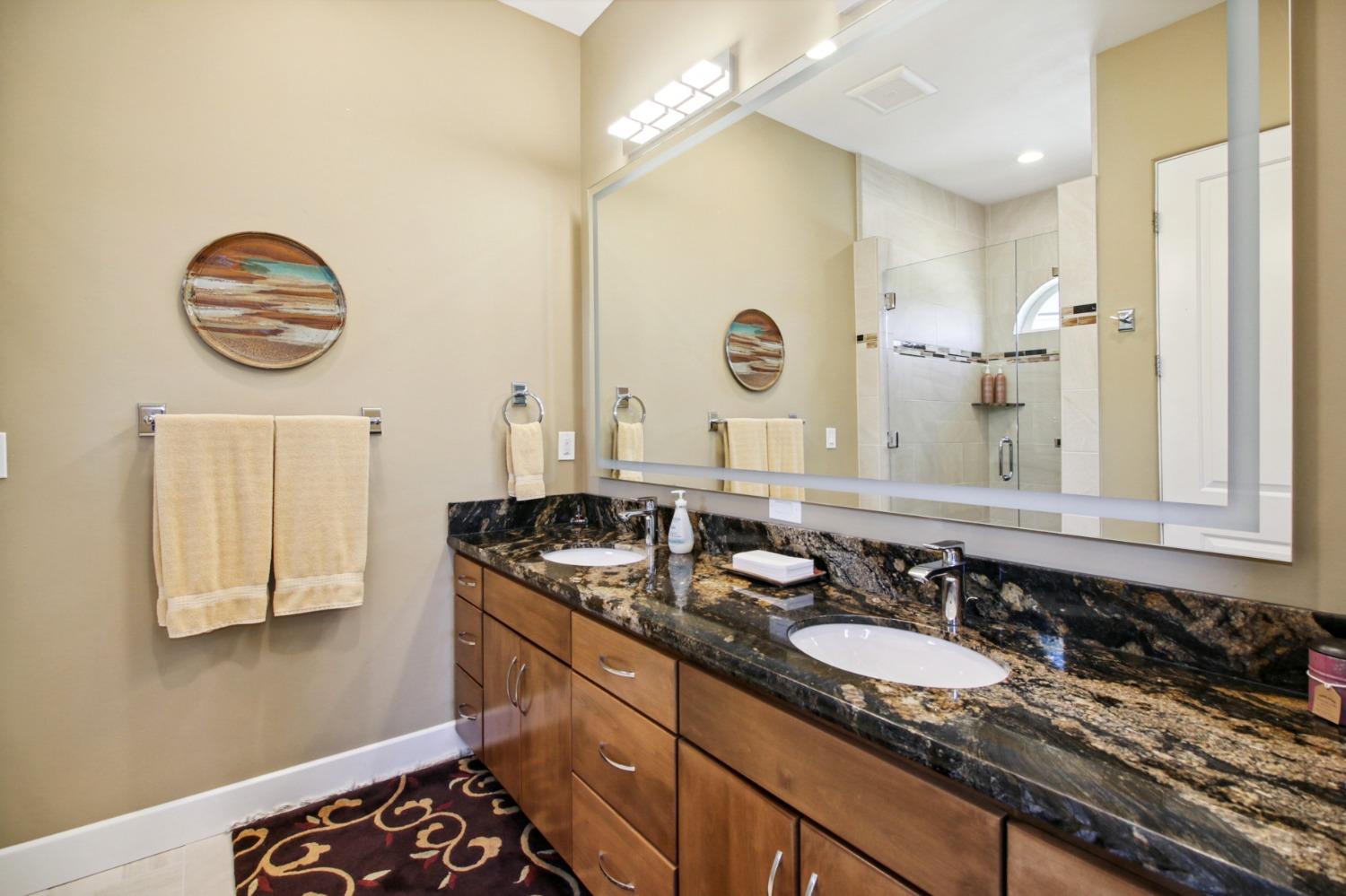 Detail Gallery Image 24 of 36 For 683 Russell Dr, Folsom,  CA 95630 - 3 Beds | 3 Baths