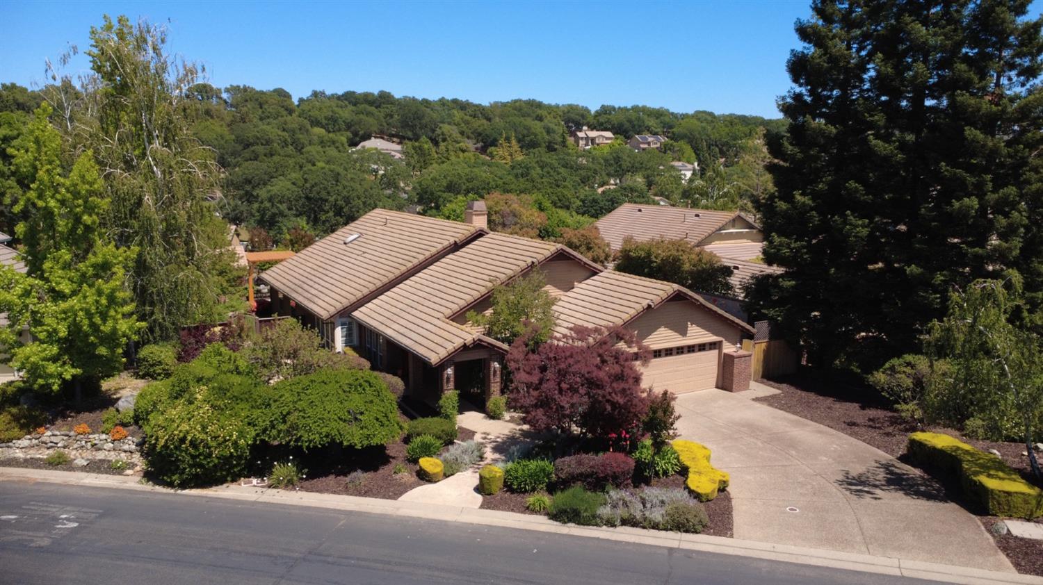 Bridlewood Drive, El Dorado Hills, California image 2