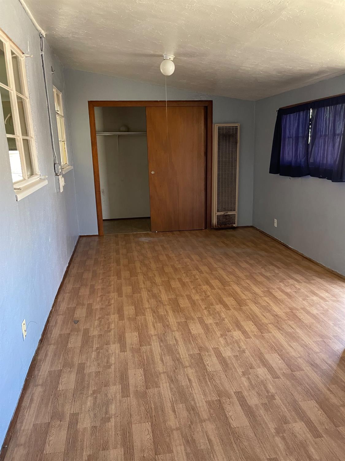 Detail Gallery Image 11 of 23 For 3537 West Ln, Stockton,  CA 95204 - 2 Beds | 1 Baths