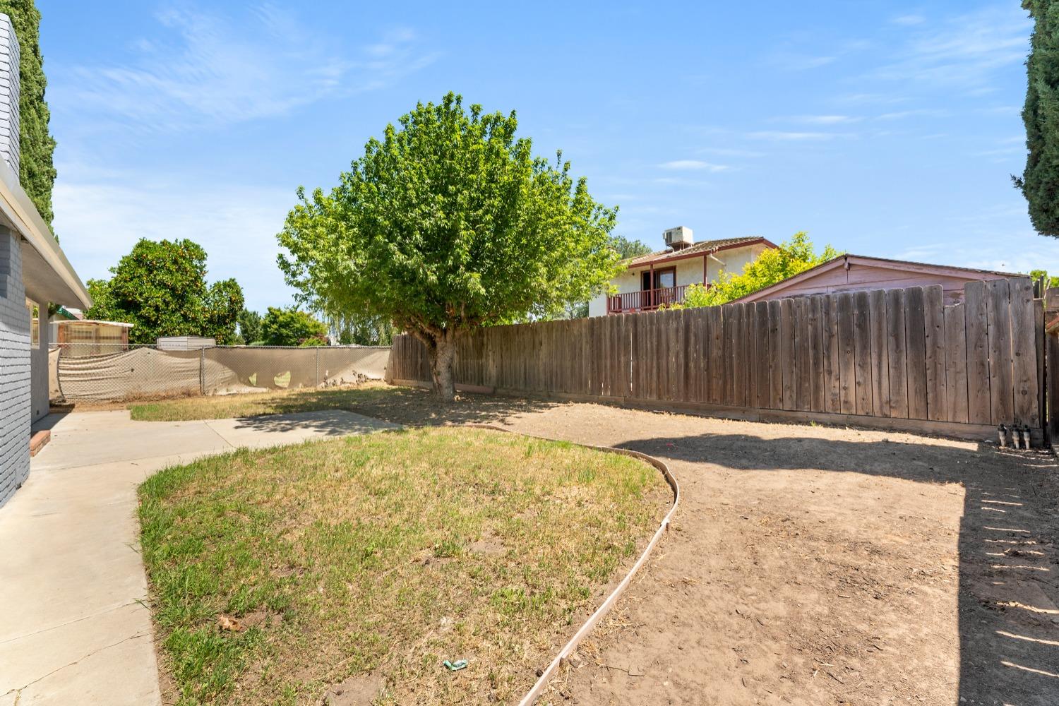 Detail Gallery Image 15 of 17 For 332 N Lower Sacramento Rd, Lodi,  CA 95242 - 4 Beds | 2 Baths