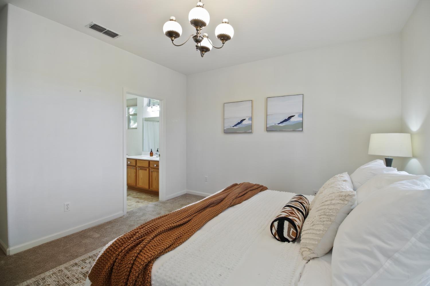 Detail Gallery Image 28 of 47 For 2125 Stonecrest Ln, Lincoln,  CA 95648 - 2 Beds | 2/1 Baths