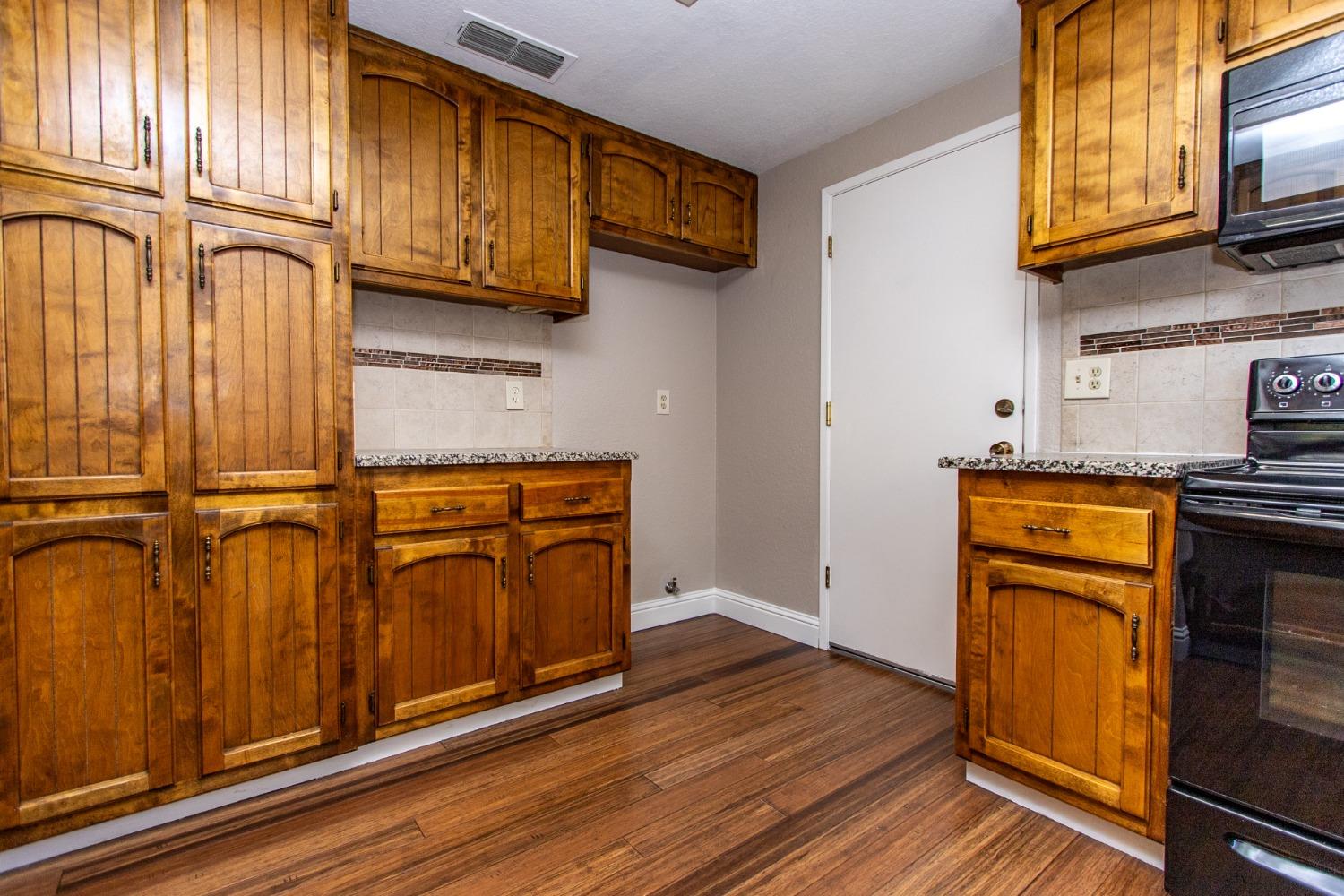 Detail Gallery Image 19 of 42 For 2000 Lincoln Oak Dr, Modesto,  CA 95355 - 3 Beds | 2 Baths