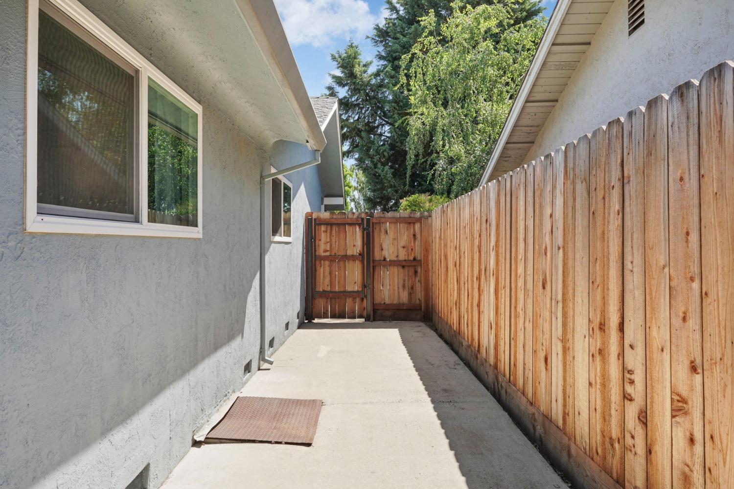 Detail Gallery Image 43 of 43 For 627 Tahoe Dr, Lodi,  CA 95242 - 3 Beds | 2 Baths