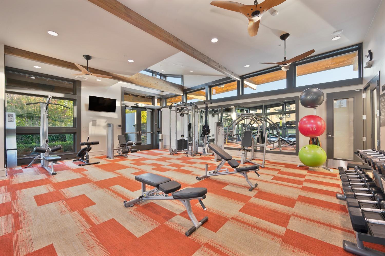 Detail Gallery Image 84 of 89 For 142 Fonseca St, Sacramento,  CA 95816 - 3 Beds | 3/1 Baths