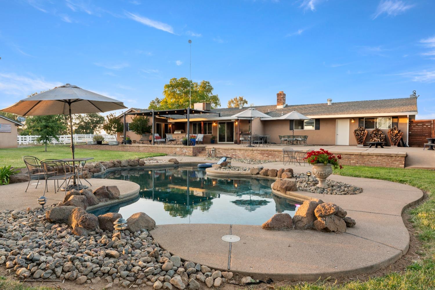 Detail Gallery Image 81 of 99 For 11750 Cresthill Dr, Elk Grove,  CA 95624 - 4 Beds | 2 Baths