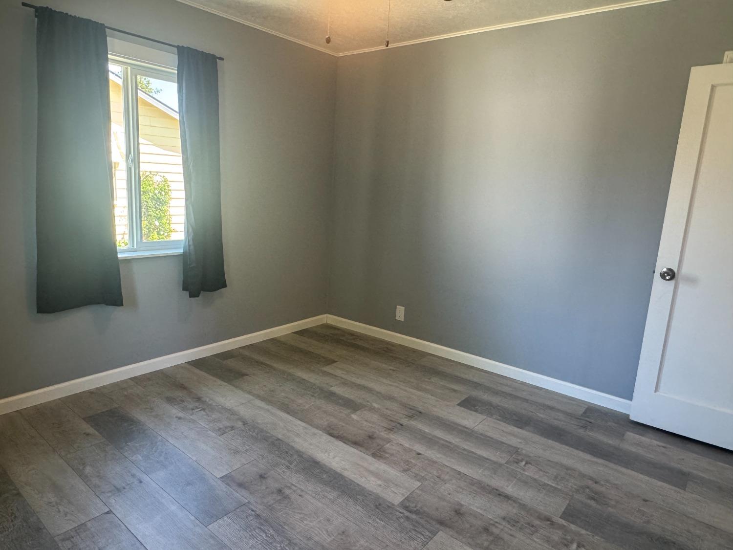 Detail Gallery Image 10 of 22 For 1243 4th St, Los Banos,  CA 93635 - 2 Beds | 1/1 Baths
