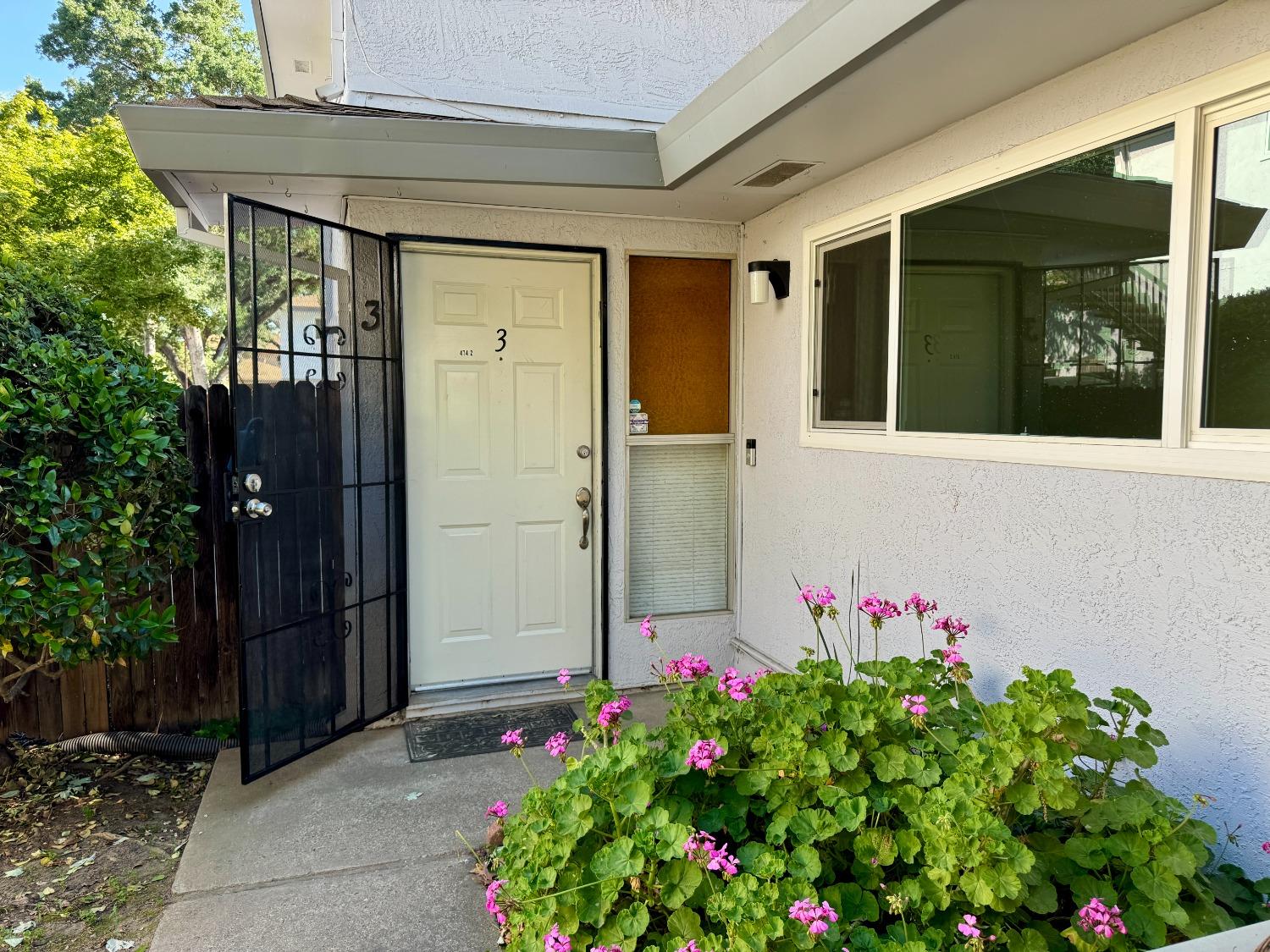 Detail Gallery Image 29 of 53 For 4742 Greenholme Dr #3,  Sacramento,  CA 95842 - 2 Beds | 1 Baths