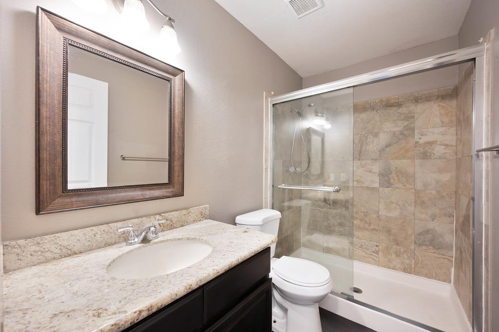Detail Gallery Image 13 of 30 For 5801 Pecan Ave, Orangevale,  CA 95662 - 4 Beds | 2/1 Baths