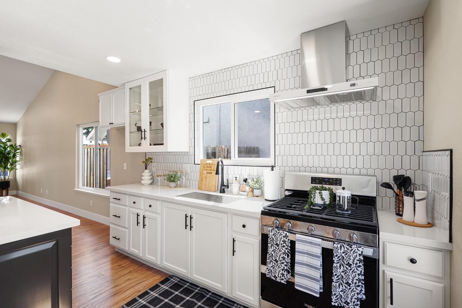 Detail Gallery Image 16 of 39 For 404 Kirbys Mill Dr, Modesto,  CA 95358 - 3 Beds | 2 Baths