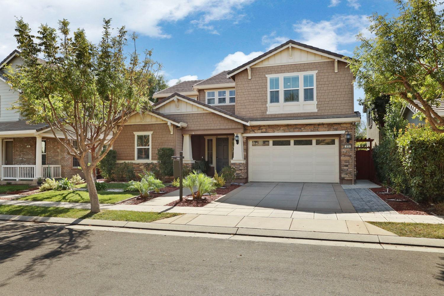 Detail Gallery Image 2 of 39 For 610 W La Canada Ave, Mountain House,  CA 95391 - 5 Beds | 3/1 Baths