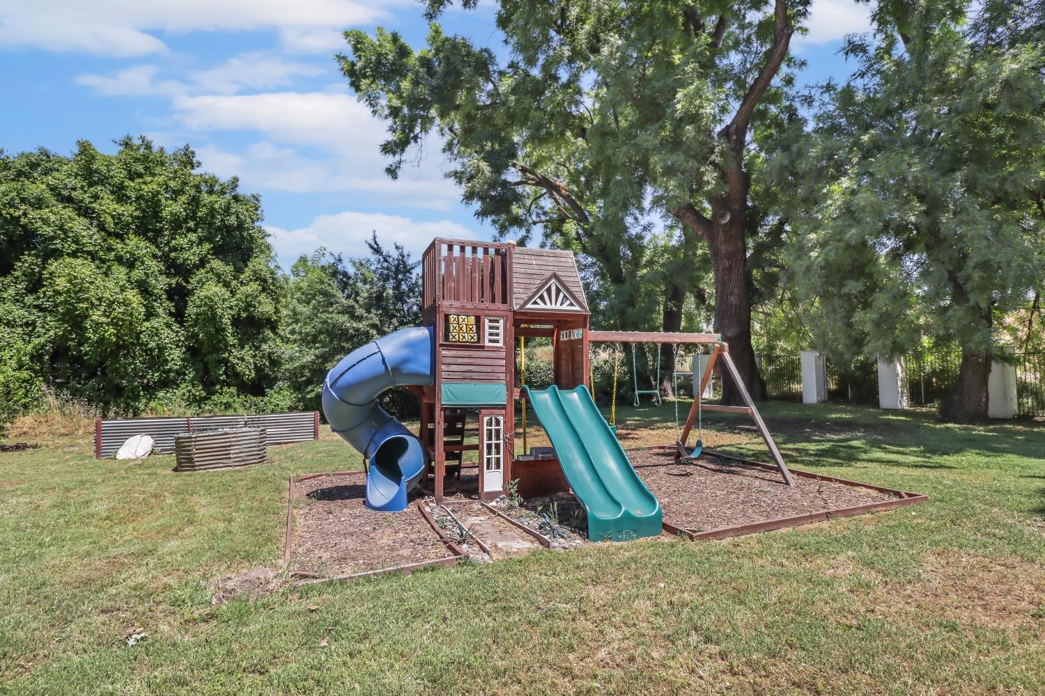 Detail Gallery Image 89 of 98 For 2590 S River Rd, West Sacramento,  CA 95691 - 3 Beds | 2/1 Baths