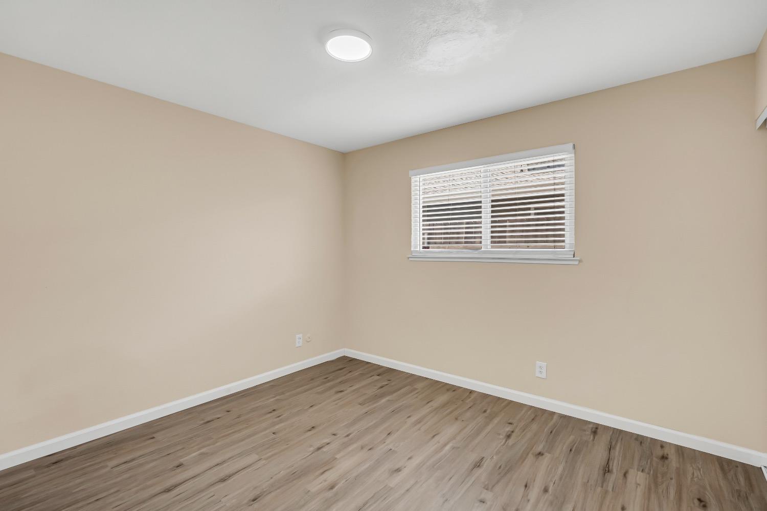 Detail Gallery Image 23 of 45 For 6833 Sandrock Way, Sacramento,  CA 95828 - 4 Beds | 2/1 Baths