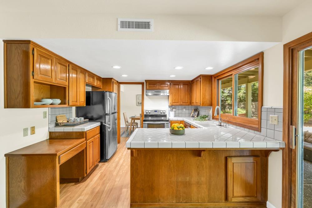 Detail Gallery Image 14 of 53 For 1231 Antelope Ave, Davis,  CA 95616 - 4 Beds | 2/1 Baths