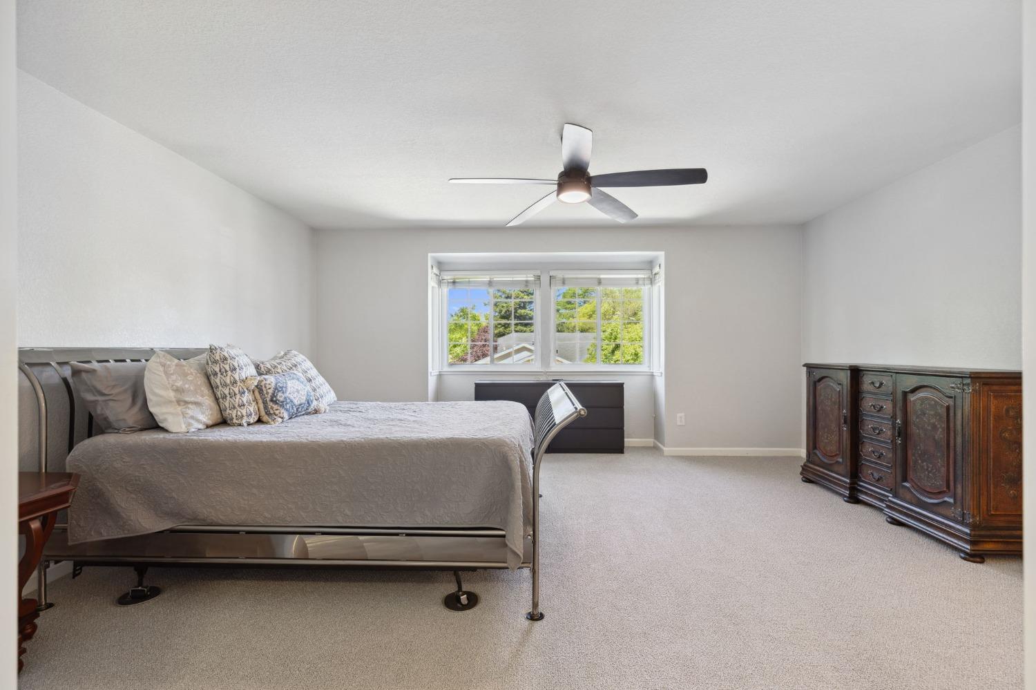 Detail Gallery Image 16 of 40 For 1535 E Colonial Pkwy #E,  Roseville,  CA 95661 - 4 Beds | 2/1 Baths