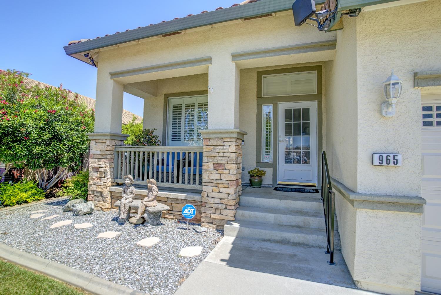 Detail Gallery Image 2 of 43 For 965 Blackwell Way, Galt,  CA 95632 - 4 Beds | 2/1 Baths