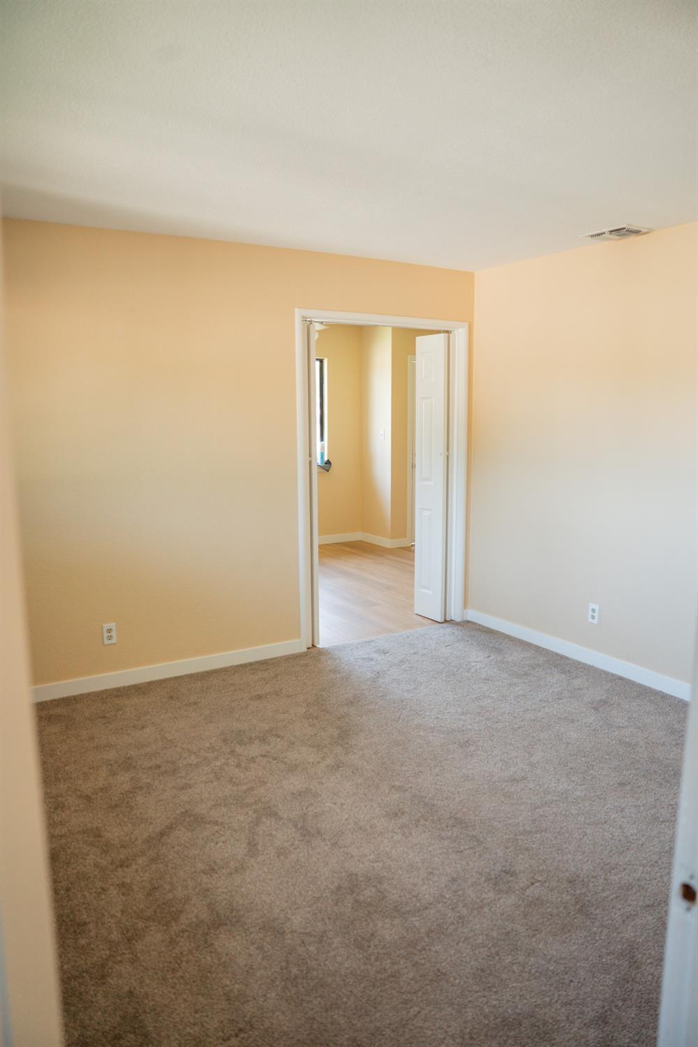 Detail Gallery Image 11 of 48 For 5100 Janell Way, Carmichael,  CA 95608 - 4 Beds | 4 Baths