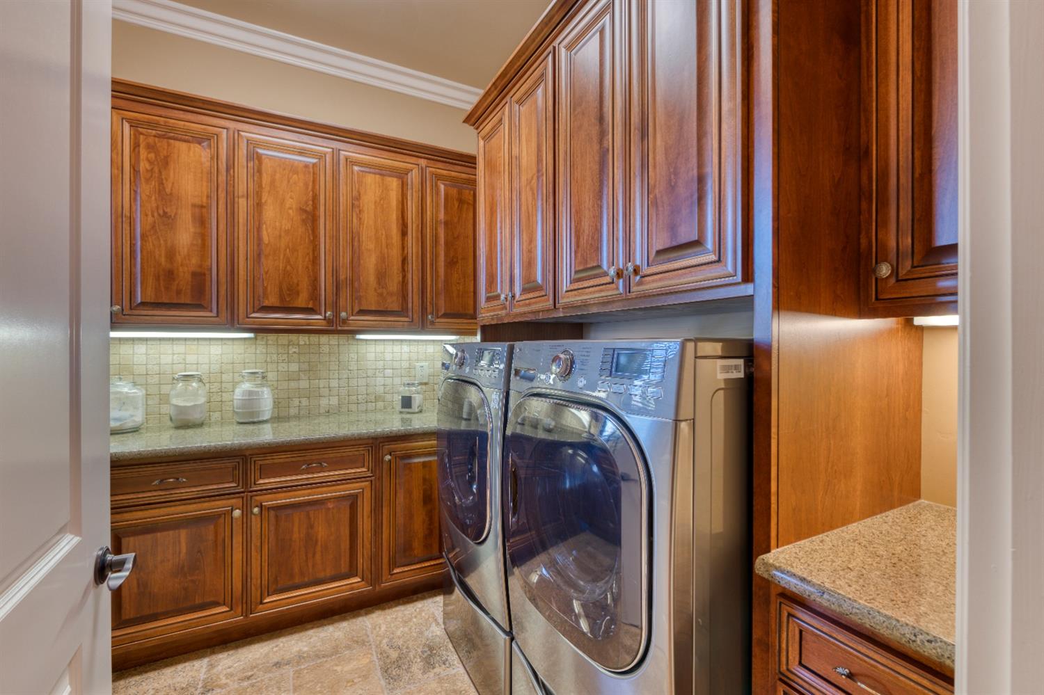 Detail Gallery Image 70 of 80 For 8618 Hawkstone Ct, Roseville,  CA 95747 - 4 Beds | 4/1 Baths