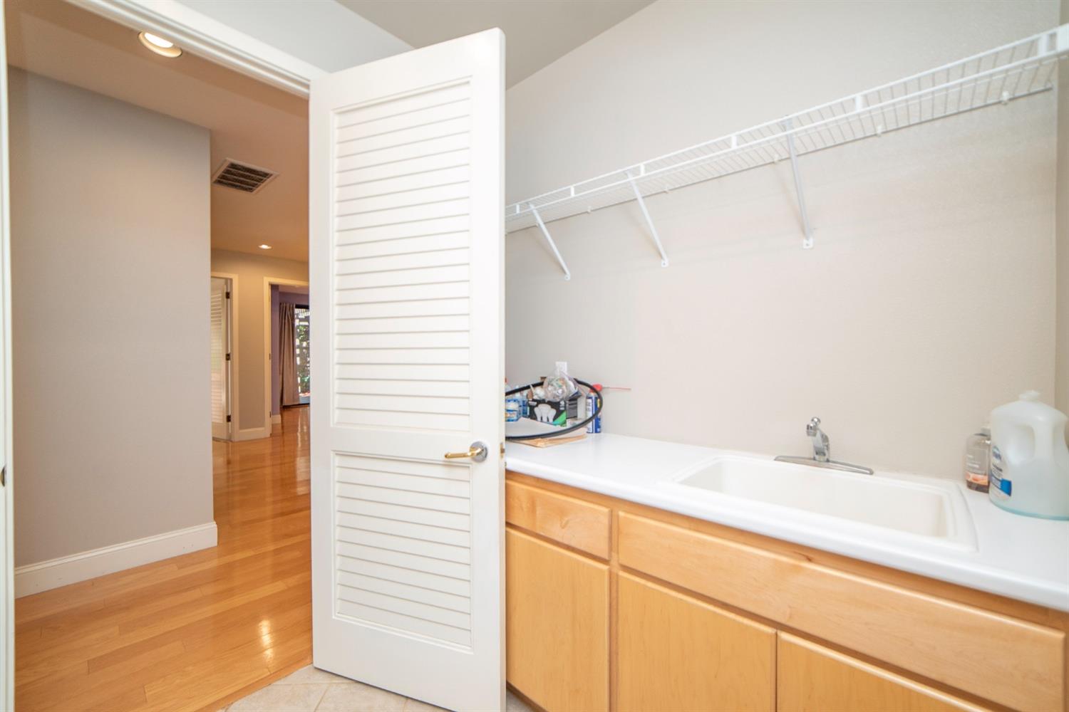 Detail Gallery Image 24 of 94 For 11457 Huntington Village Ln, Gold River,  CA 95670 - 4 Beds | 4/2 Baths