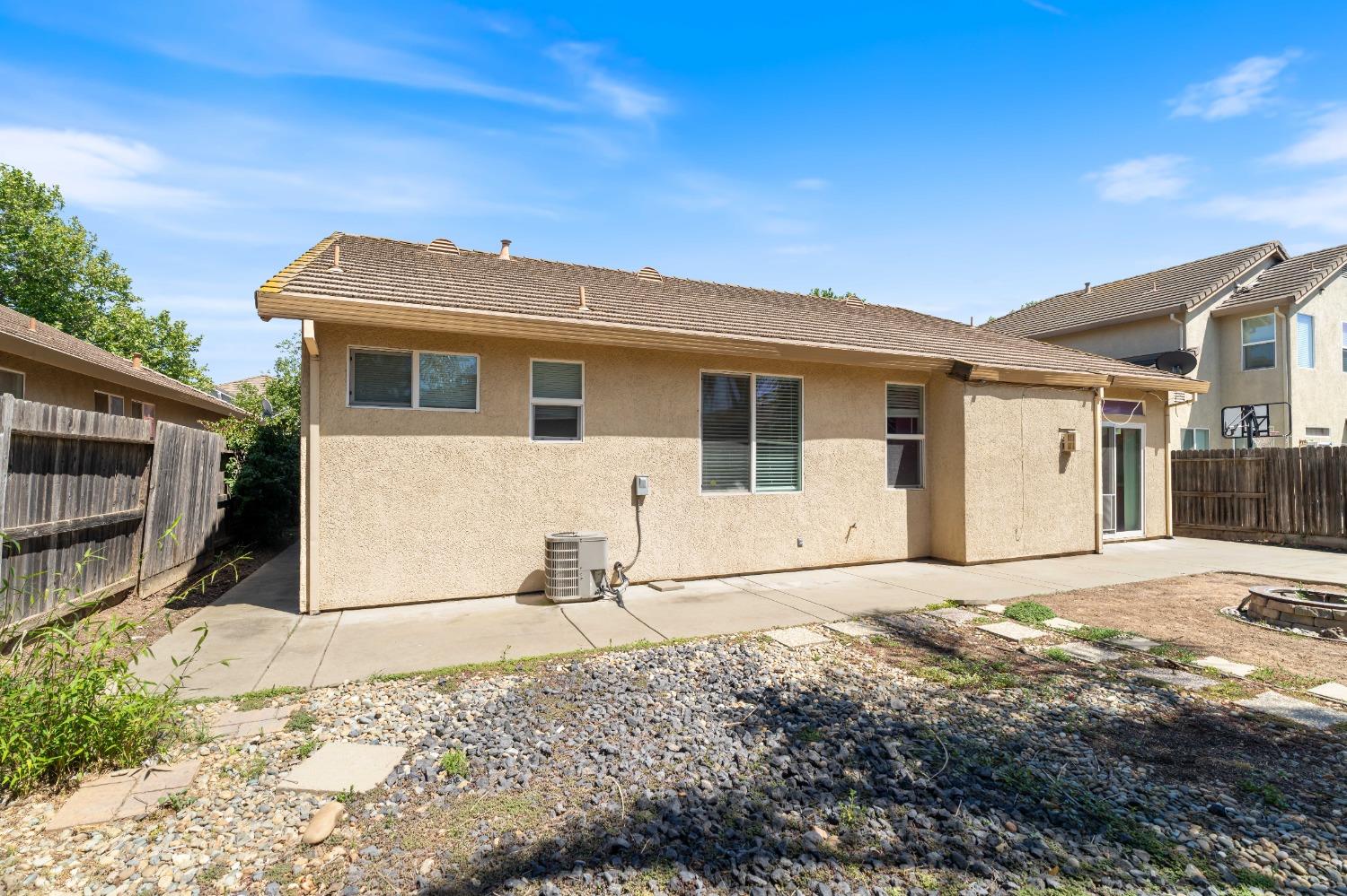 Detail Gallery Image 30 of 41 For 9443 Marius Way, Sacramento,  CA 95829 - 4 Beds | 2 Baths