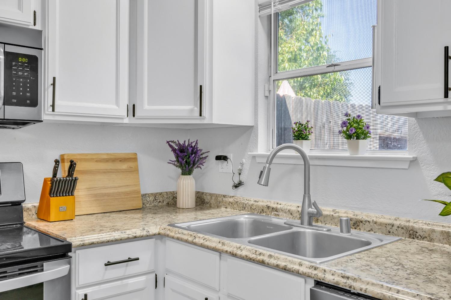 Detail Gallery Image 21 of 51 For 5540 Tyler St, Sacramento,  CA 95842 - 3 Beds | 2 Baths