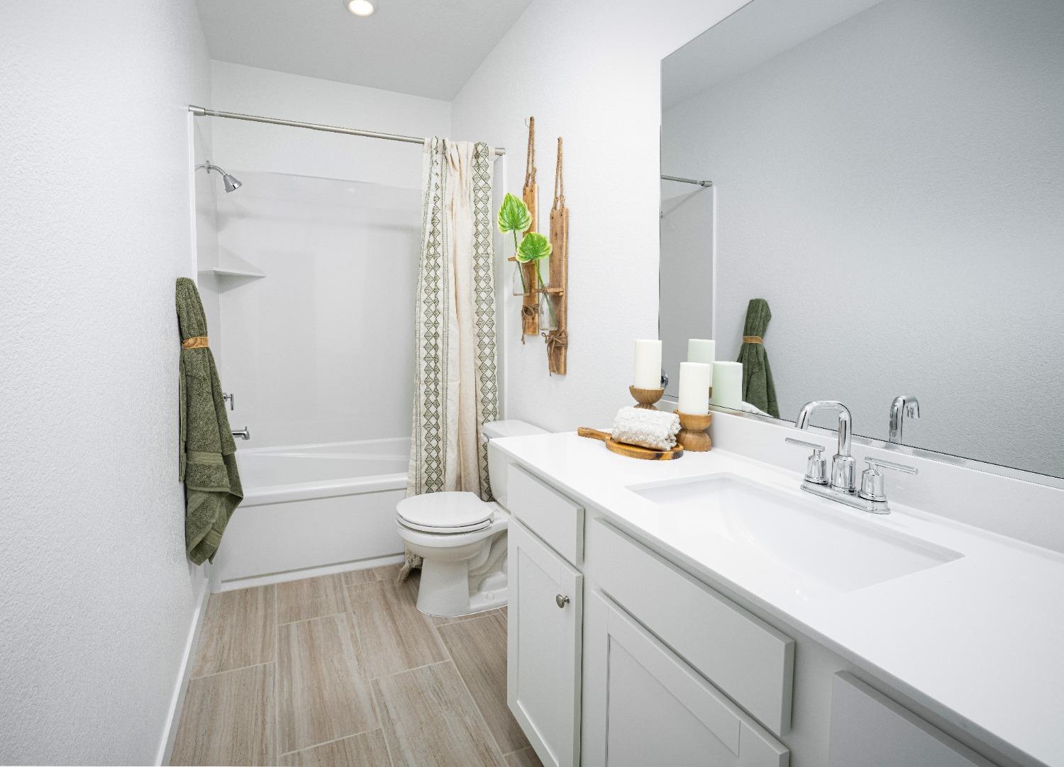 Detail Gallery Image 10 of 15 For 4606 Duckhawk Cir, Rancho Cordova,  CA 95742 - 3 Beds | 2/1 Baths
