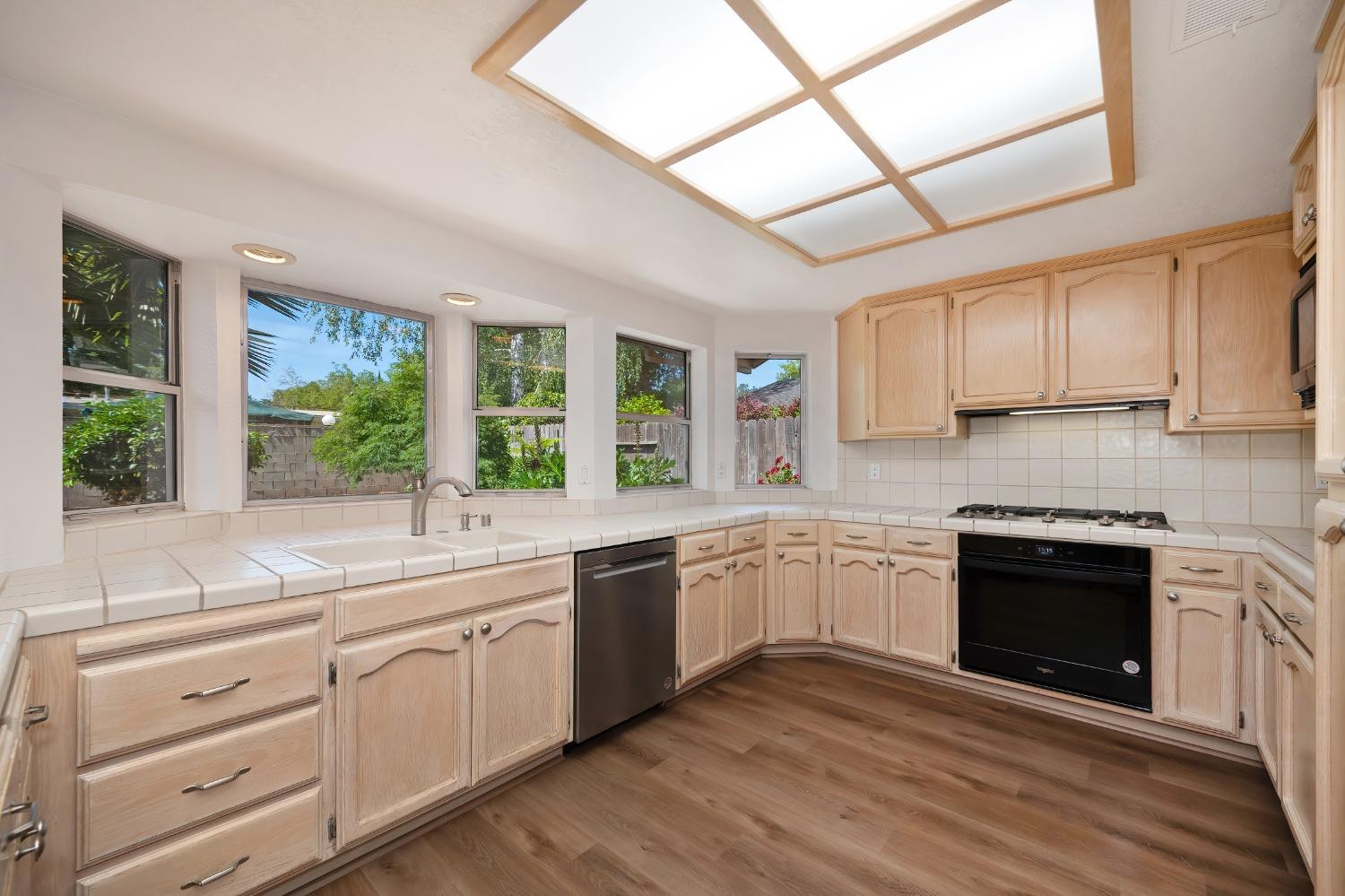 Detail Gallery Image 27 of 69 For 2259 River Trails Cir, Rancho Cordova,  CA 95670 - 3 Beds | 2 Baths
