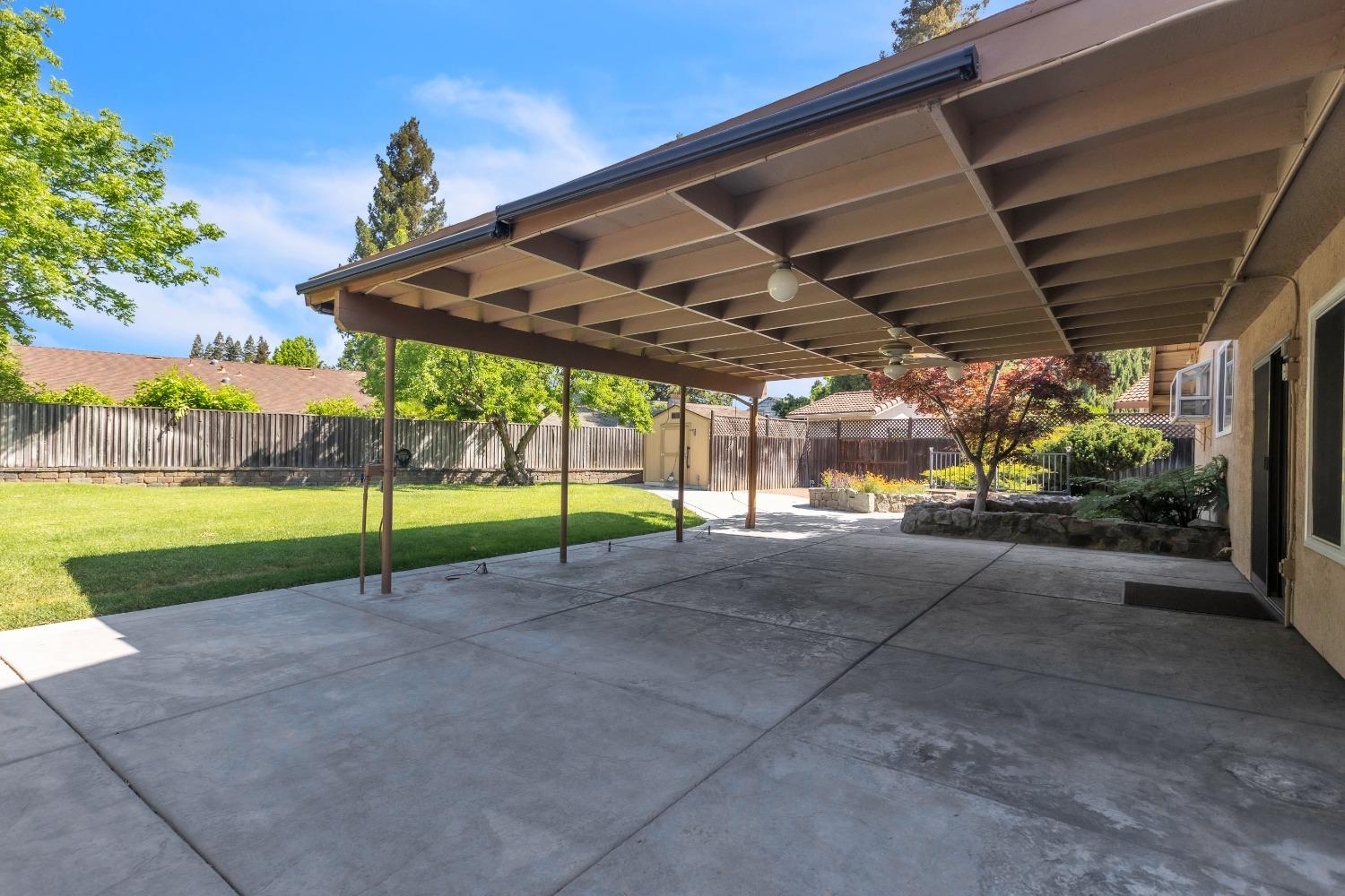 Detail Gallery Image 25 of 34 For 51 Angel Island Circle, Sacramento,  CA 95831 - 4 Beds | 2/1 Baths