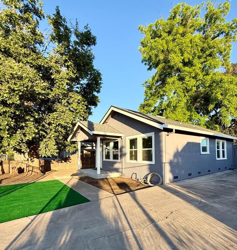 Detail Gallery Image 11 of 14 For 3319 Waterloo Rd, Stockton,  CA 95205 - 2 Beds | 2 Baths