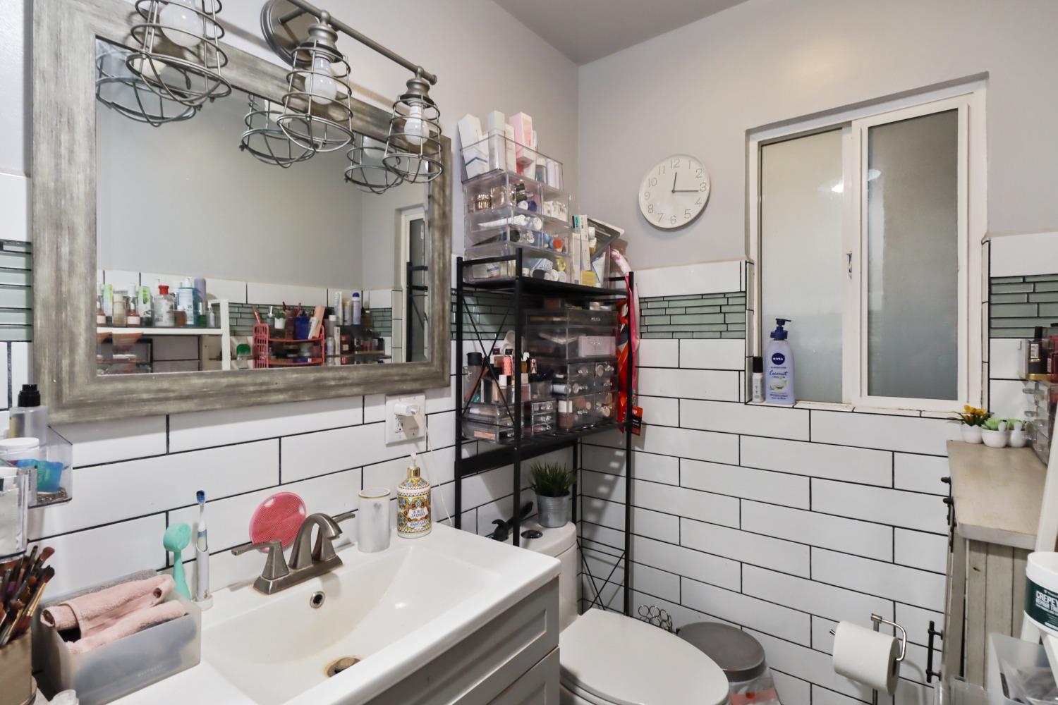 Detail Gallery Image 73 of 98 For 2590 S River Rd, West Sacramento,  CA 95691 - 3 Beds | 2/1 Baths