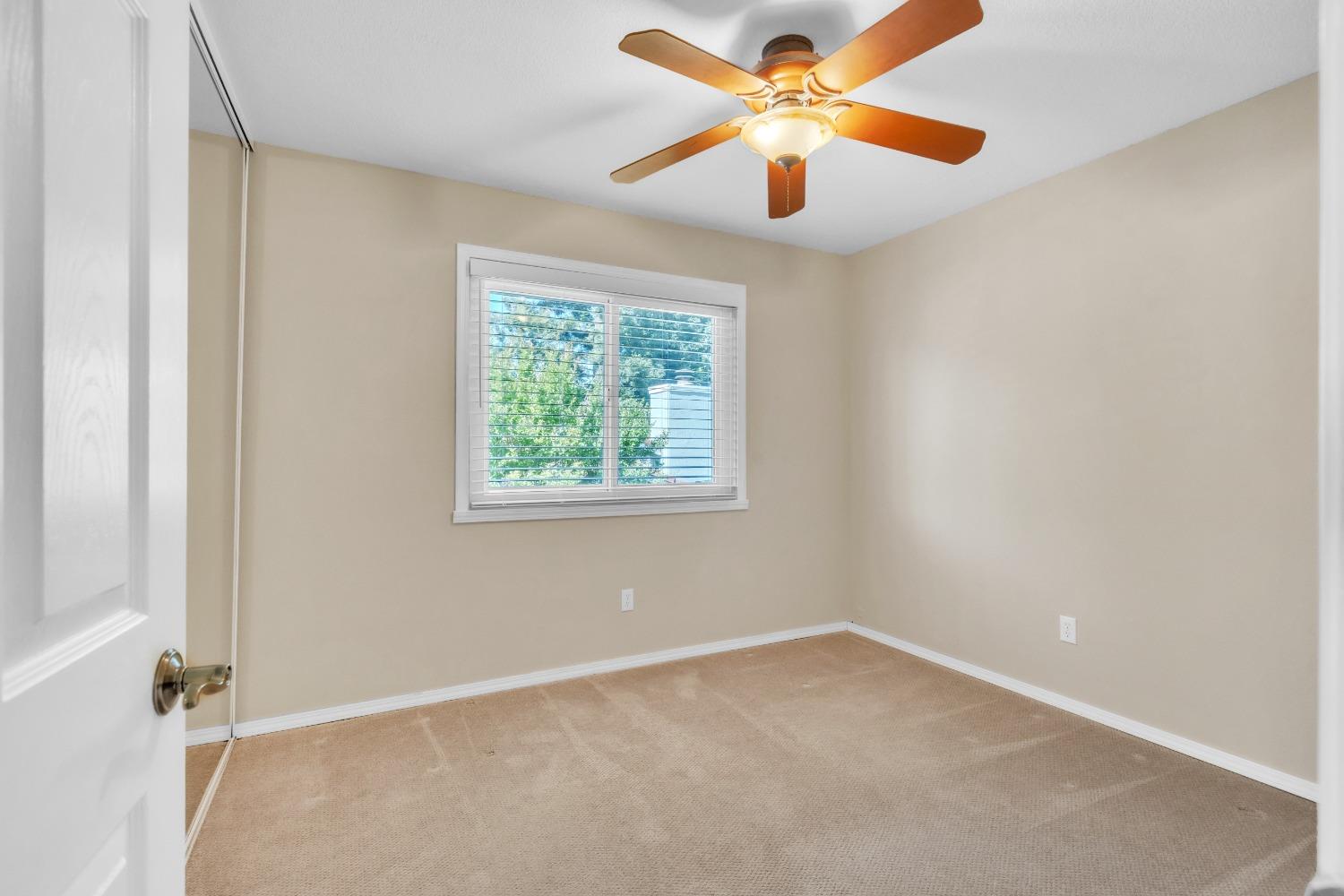 Detail Gallery Image 16 of 34 For 51 Angel Island Circle, Sacramento,  CA 95831 - 4 Beds | 2/1 Baths