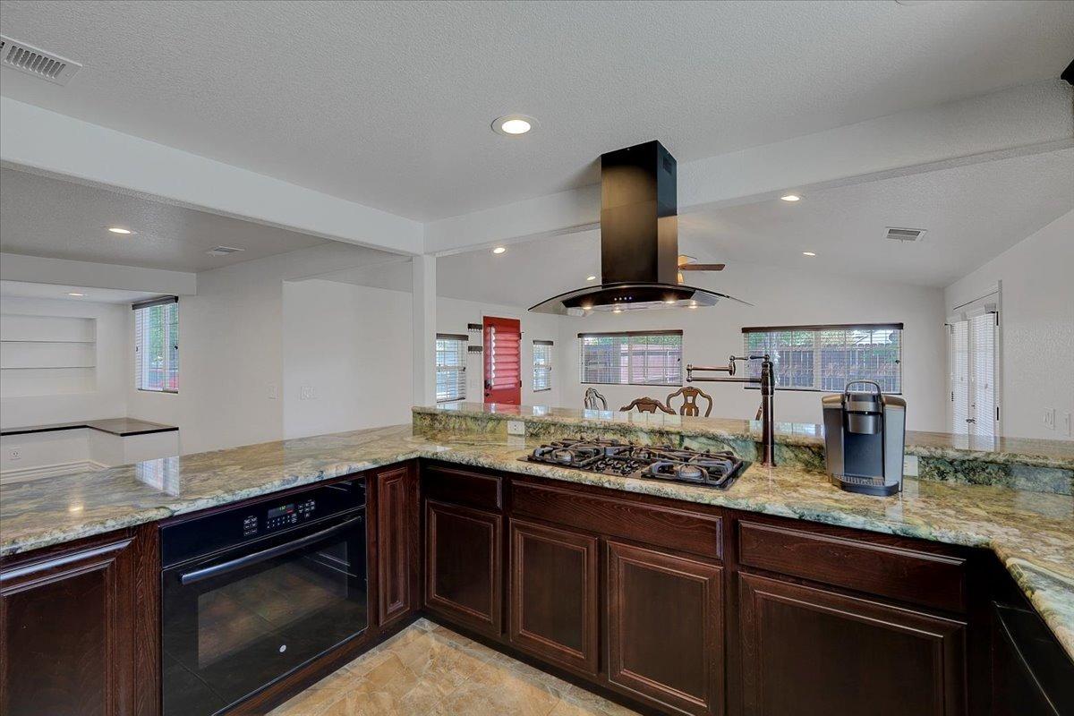 Detail Gallery Image 14 of 69 For 5078 Western Ave, Olivehurst,  CA 95961 - 3 Beds | 2 Baths