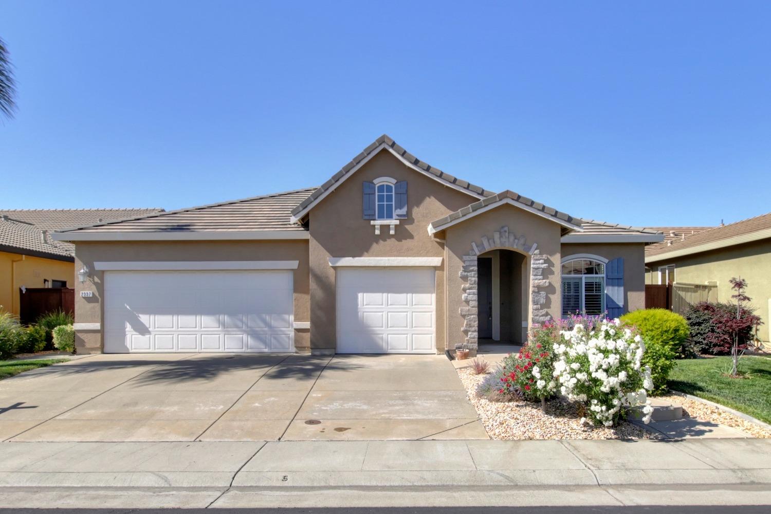 Detail Gallery Image 1 of 47 For 2337 Lockton Dr, Roseville,  CA 95747 - 3 Beds | 2 Baths