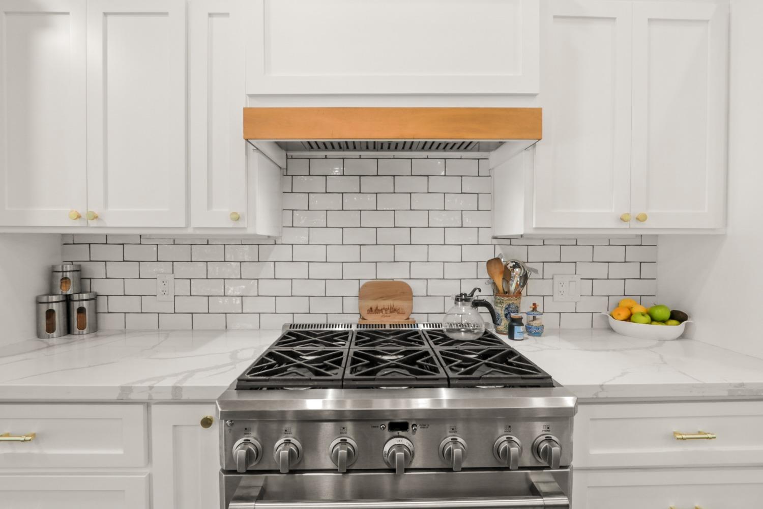 Detail Gallery Image 16 of 68 For 120 Clunie Dr, Sacramento,  CA 95864 - 4 Beds | 3/1 Baths