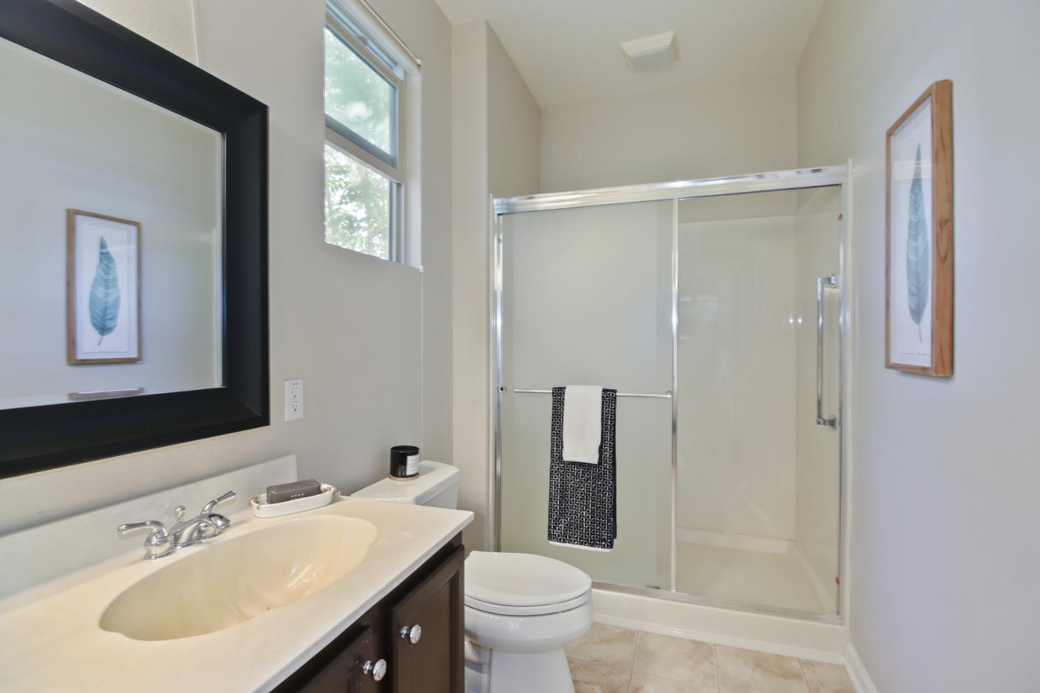 Detail Gallery Image 33 of 47 For 2125 Stonecrest Ln, Lincoln,  CA 95648 - 2 Beds | 2/1 Baths