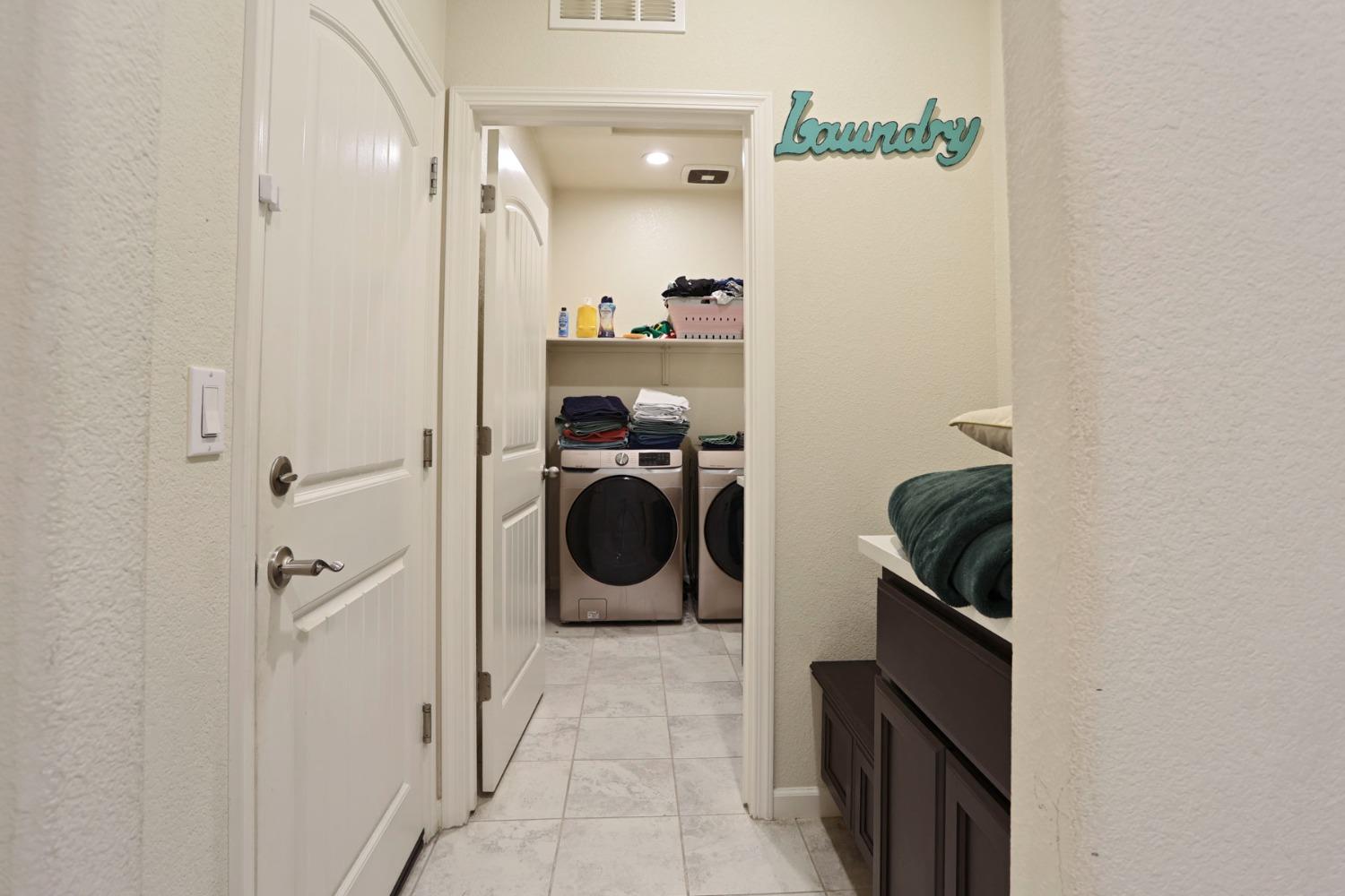 Detail Gallery Image 12 of 41 For 13311 Fountain Dr, Waterford,  CA 95386 - 3 Beds | 2 Baths
