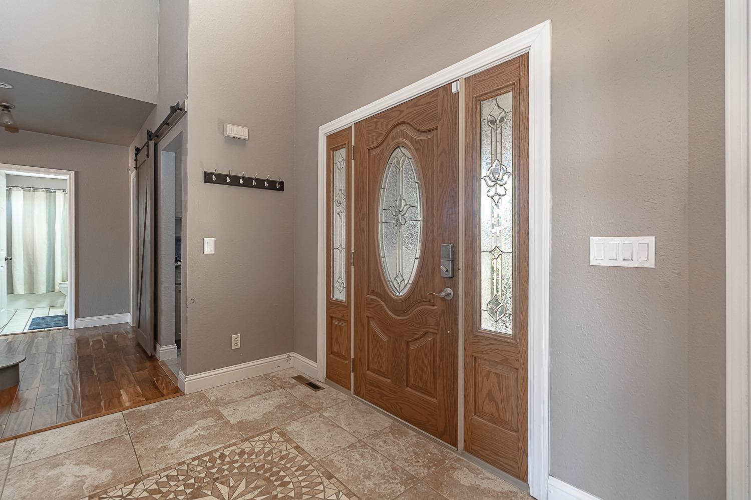 Detail Gallery Image 14 of 33 For 9925 Poppy Hills Dr, Oakdale,  CA 95361 - 4 Beds | 2 Baths