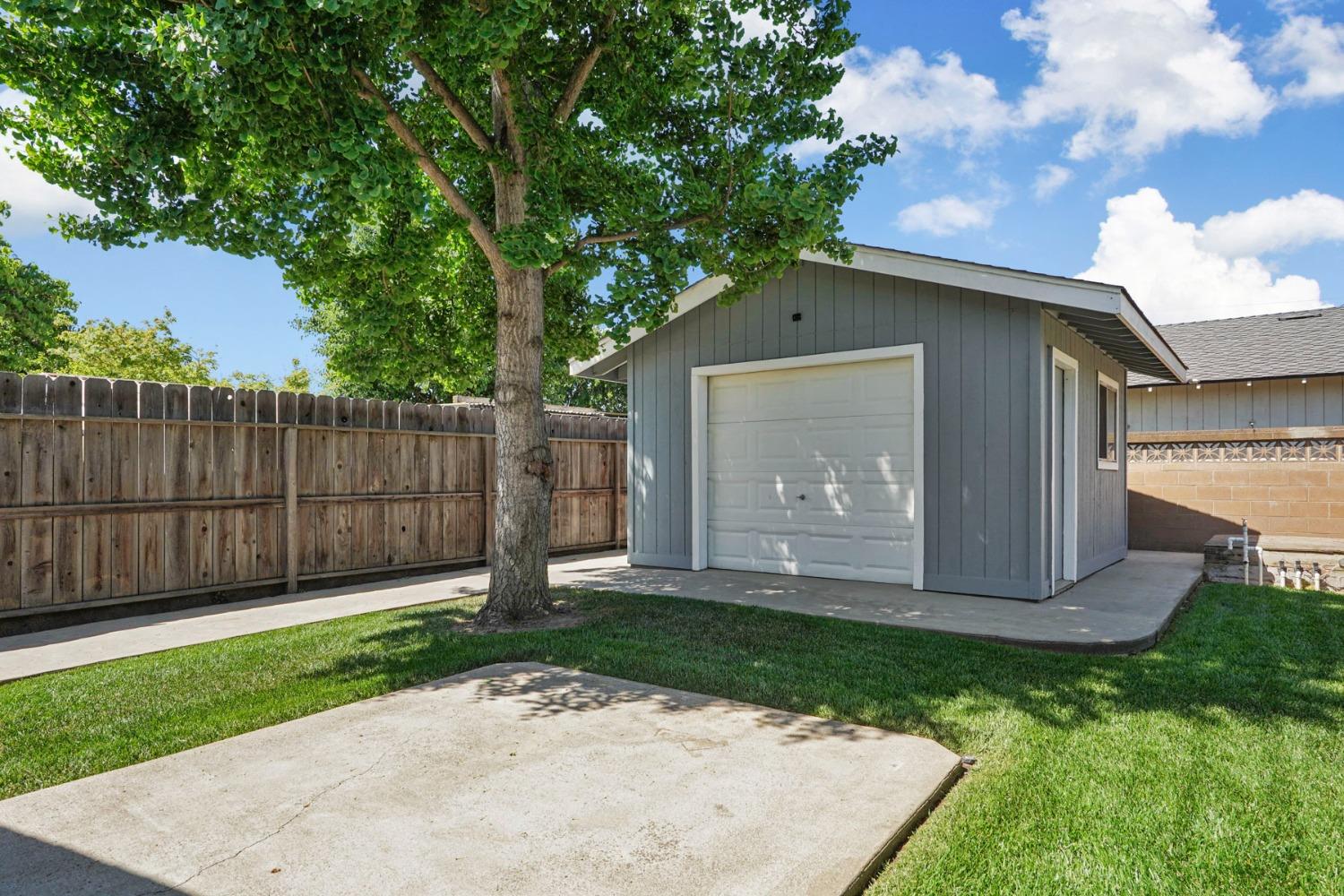 Detail Gallery Image 41 of 43 For 627 Tahoe Dr, Lodi,  CA 95242 - 3 Beds | 2 Baths