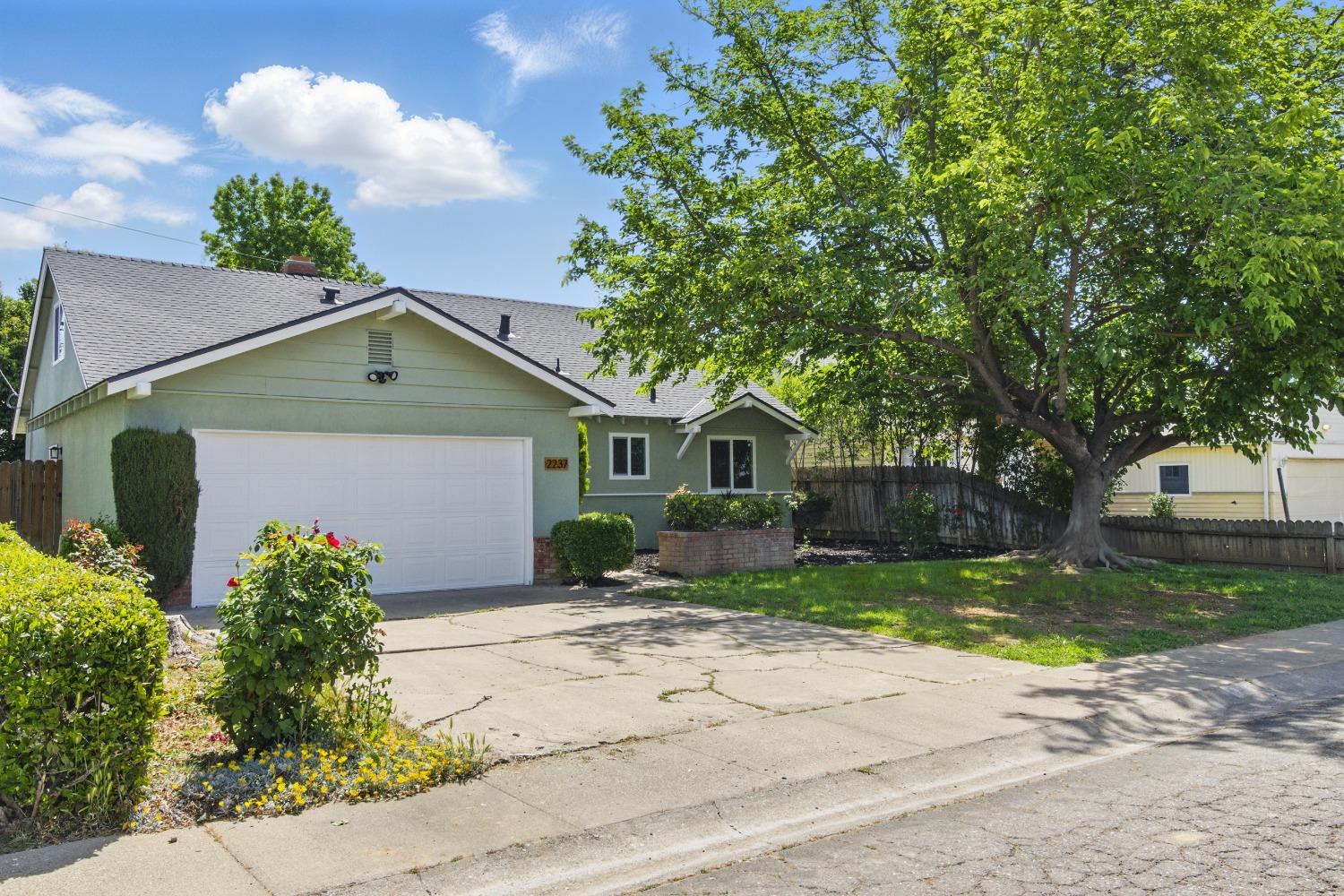 Detail Gallery Image 2 of 70 For 2237 Edwards St, Marysville,  CA 95901 - 4 Beds | 2/1 Baths