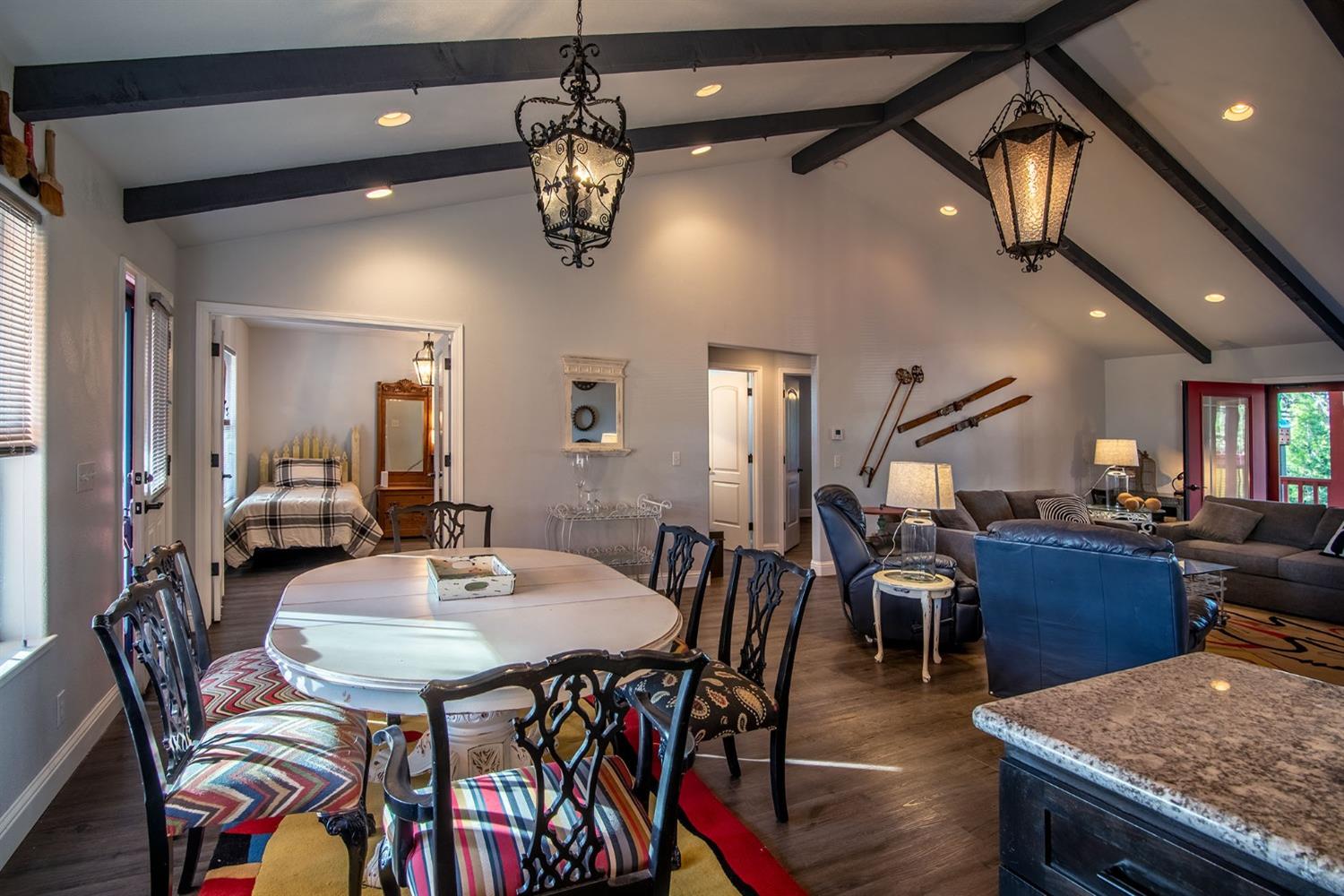 Detail Gallery Image 7 of 23 For 13689 Brannon Ct, Nevada City,  CA 95959 - 3 Beds | 2 Baths