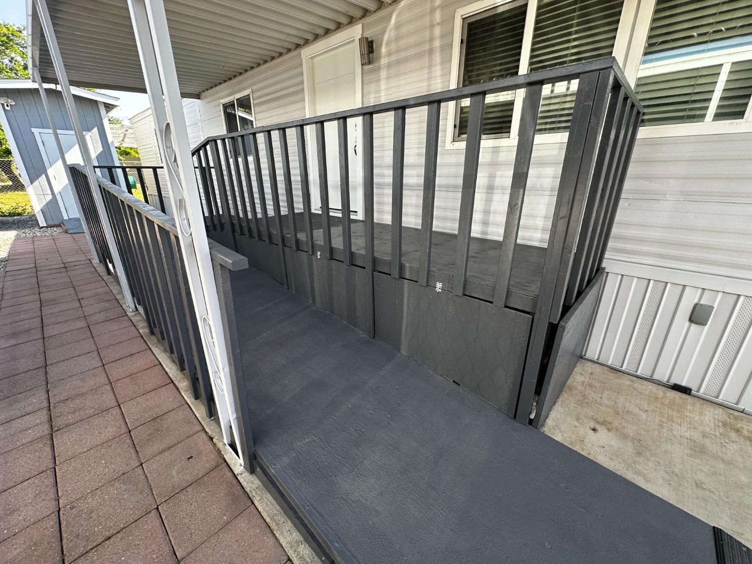 Detail Gallery Image 4 of 44 For 152 Village Cir #152,  Sacramento,  CA 95838 - 3 Beds | 2 Baths