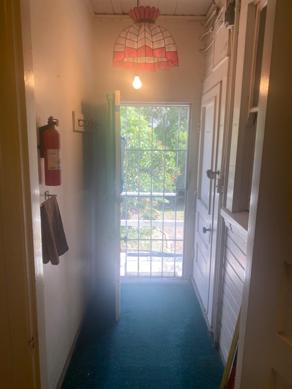 Detail Gallery Image 9 of 29 For 430 E Wyandotte St, Stockton,  CA 95204 - 2 Beds | 1/1 Baths