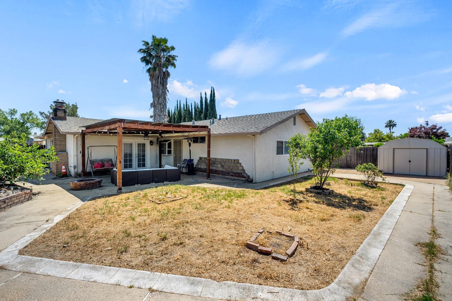 Detail Gallery Image 35 of 45 For 6833 Sandrock Way, Sacramento,  CA 95828 - 4 Beds | 2/1 Baths