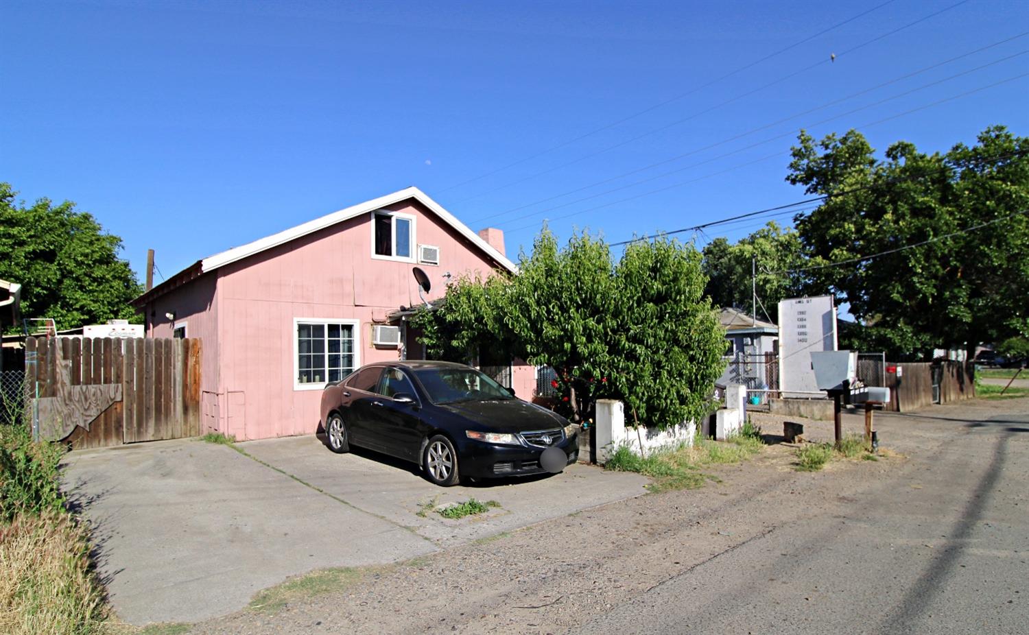 Detail Gallery Image 1 of 4 For 1404 Williams St, Stockton,  CA 95205 - 2 Beds | 1 Baths